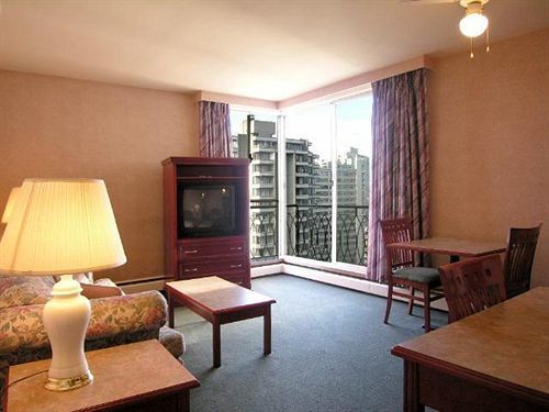 Tropicana Suite Hotel Ванкувер Экстерьер фото